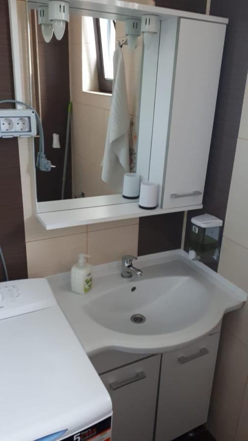 Apartament Lulu Mamaia Nord, 3 Minute De Plaja Navodari Bagian luar foto