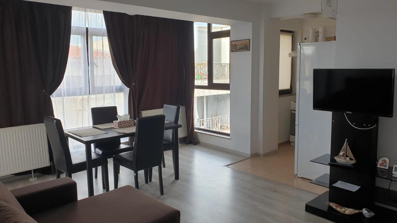 Apartament Lulu Mamaia Nord, 3 Minute De Plaja Navodari Bagian luar foto