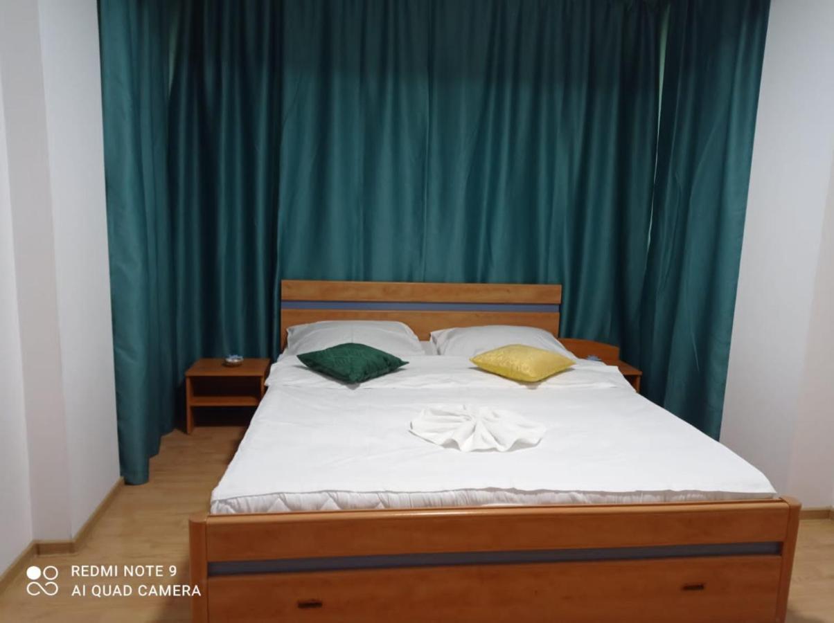 Apartament Lulu Mamaia Nord, 3 Minute De Plaja Navodari Bagian luar foto