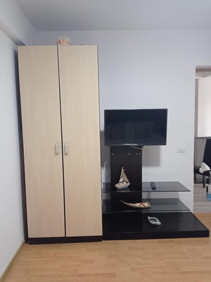 Apartament Lulu Mamaia Nord, 3 Minute De Plaja Navodari Bagian luar foto